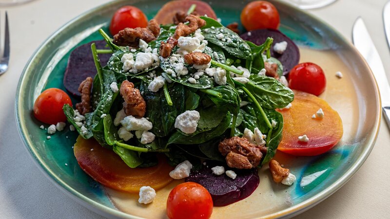Beet and goat cheese salad
